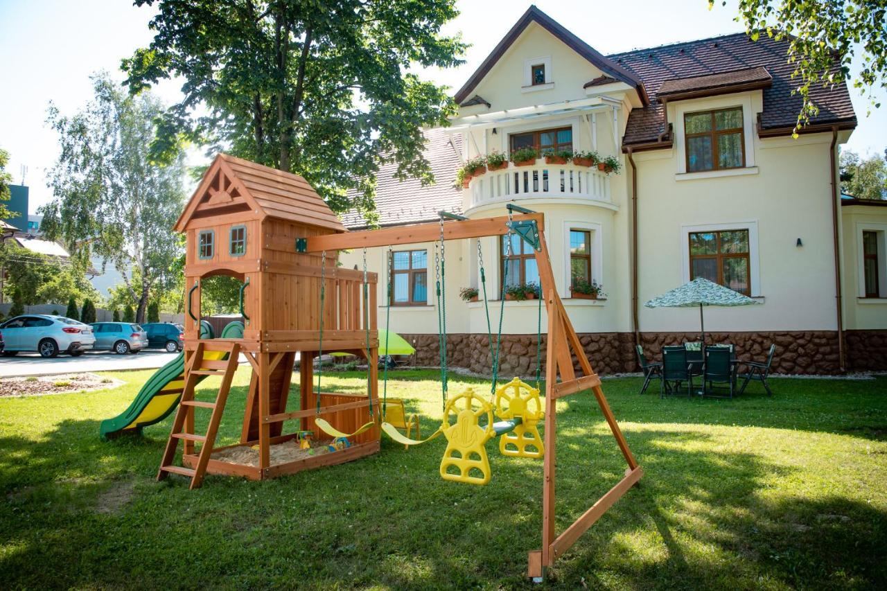 Villa Garden Apartments بوبراد المظهر الخارجي الصورة