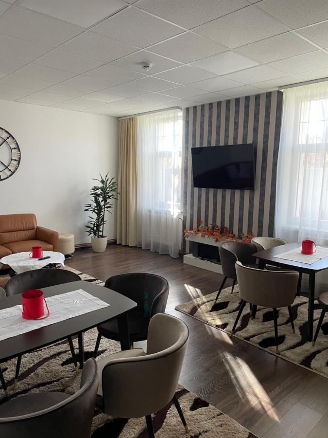 Villa Garden Apartments بوبراد المظهر الخارجي الصورة