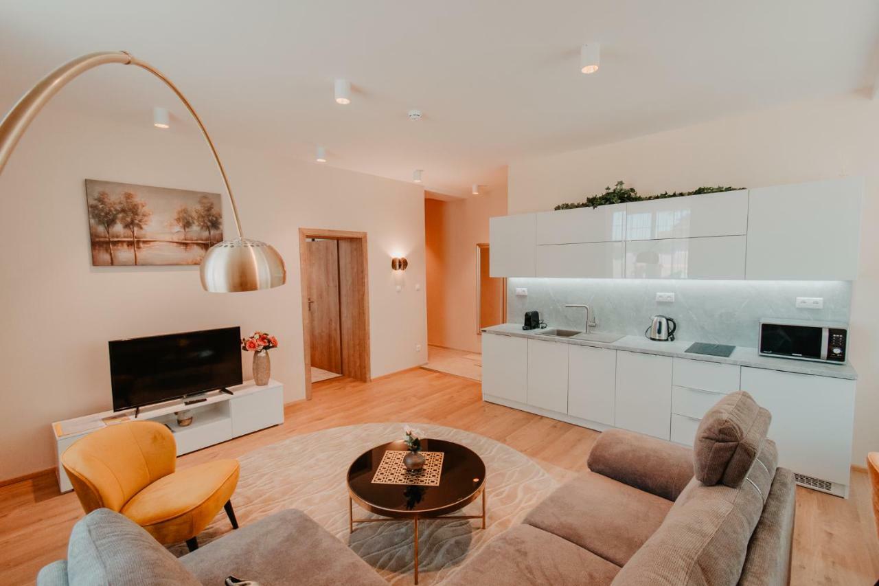 Villa Garden Apartments بوبراد المظهر الخارجي الصورة